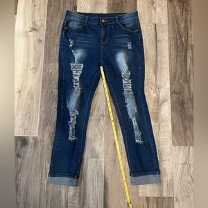 Super soft dark wash, high rise jeggings!